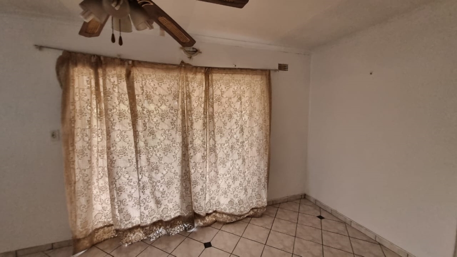  Bedroom Property for Sale in Kwaggasrand Gauteng