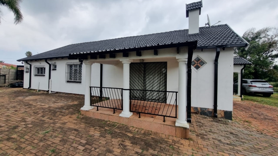  Bedroom Property for Sale in Kwaggasrand Gauteng