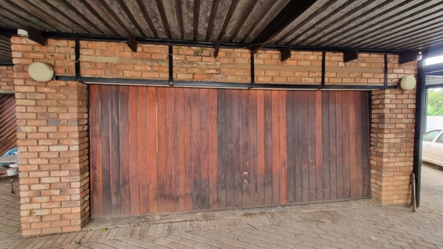  Bedroom Property for Sale in Kwaggasrand Gauteng