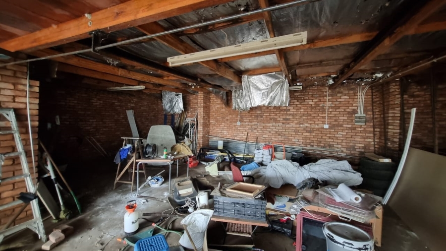  Bedroom Property for Sale in Kwaggasrand Gauteng