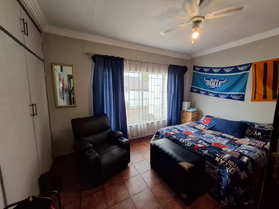 4 Bedroom Property for Sale in Hermanstad Gauteng