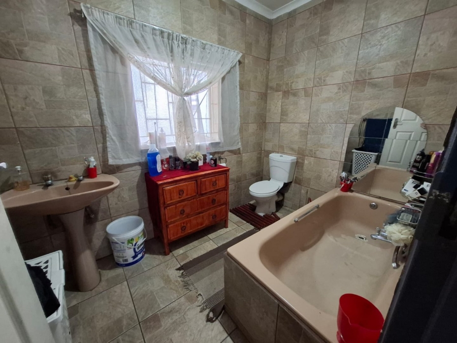 4 Bedroom Property for Sale in Hermanstad Gauteng