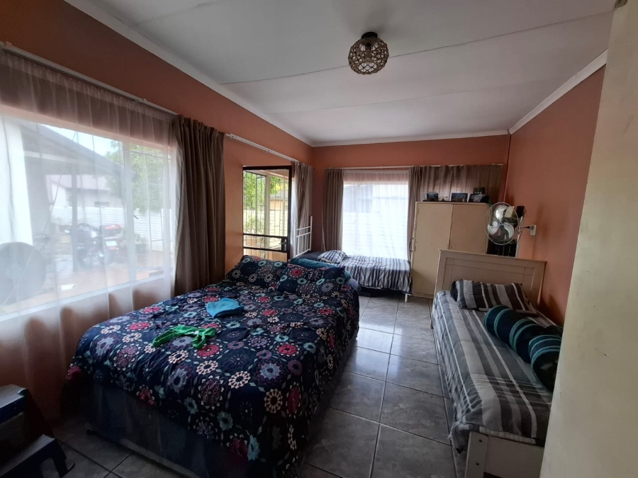 4 Bedroom Property for Sale in Hermanstad Gauteng