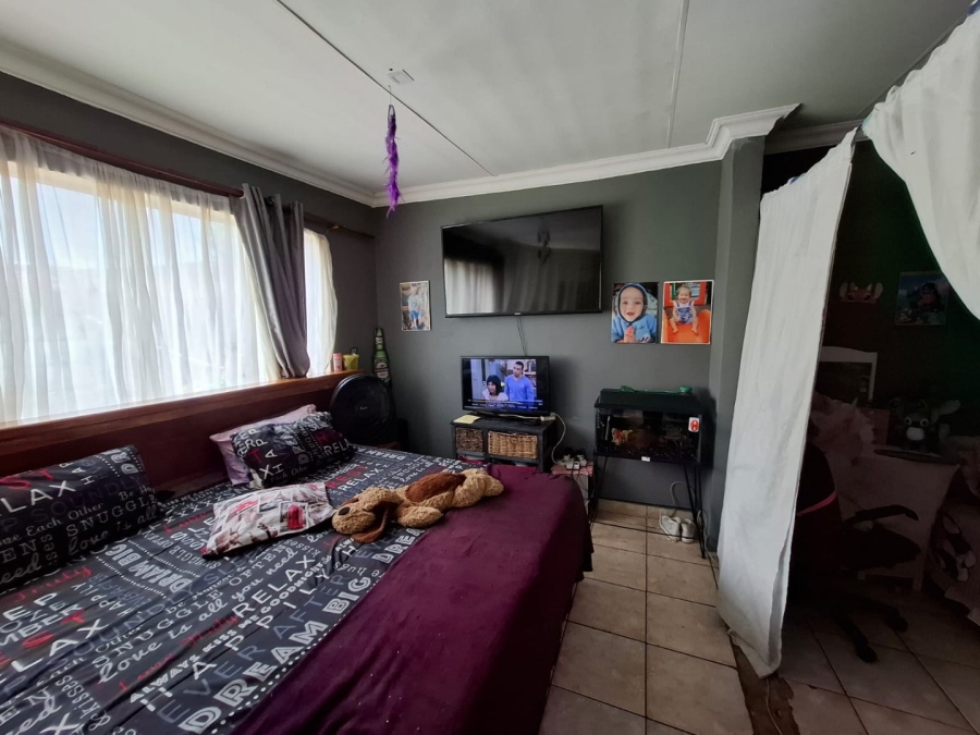 4 Bedroom Property for Sale in Hermanstad Gauteng