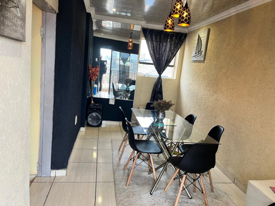 3 Bedroom Property for Sale in Clayville Gauteng