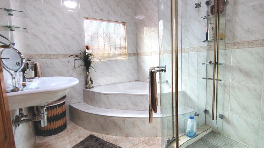 3 Bedroom Property for Sale in Vanderbijlpark SE 3 Gauteng