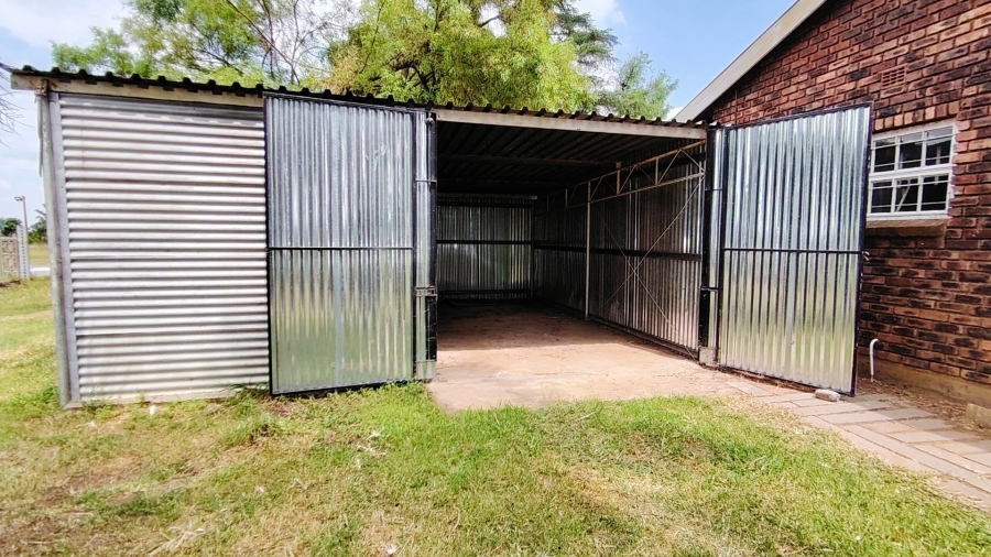 Commercial Property for Sale in Nelsonia Gauteng