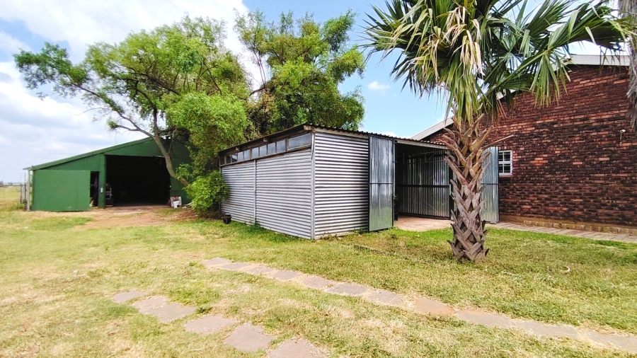 Commercial Property for Sale in Nelsonia Gauteng