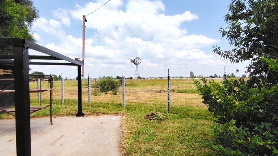 Commercial Property for Sale in Nelsonia Gauteng