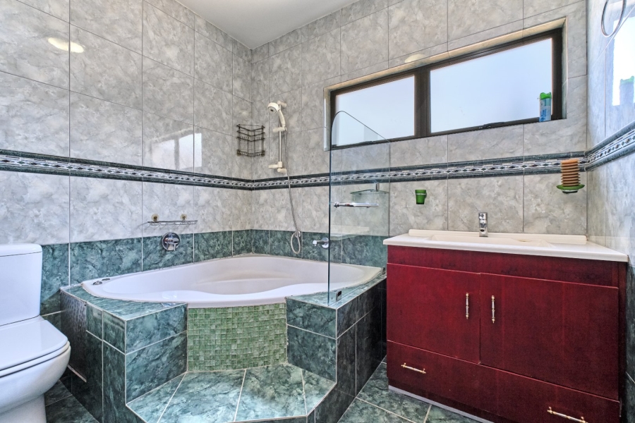 4 Bedroom Property for Sale in Sagewood Gauteng