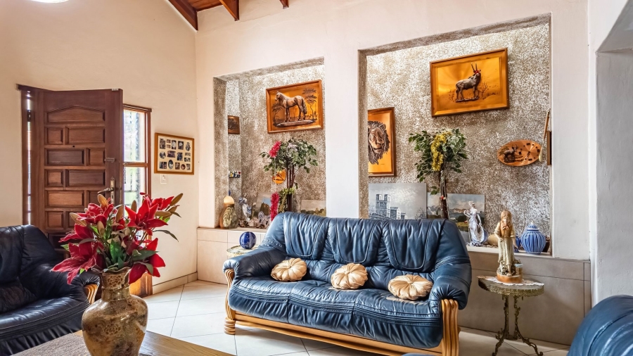 7 Bedroom Property for Sale in Zwartkop Gauteng