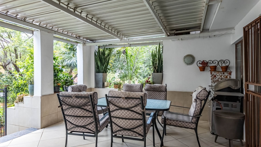 7 Bedroom Property for Sale in Zwartkop Gauteng