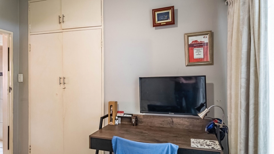 7 Bedroom Property for Sale in Zwartkop Gauteng