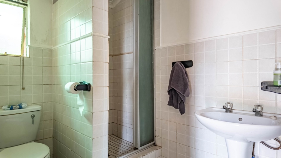 7 Bedroom Property for Sale in Zwartkop Gauteng