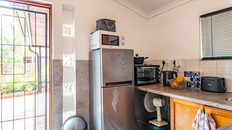 7 Bedroom Property for Sale in Zwartkop Gauteng