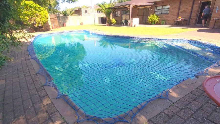 3 Bedroom Property for Sale in Vanderbijlpark Sw 2 Gauteng