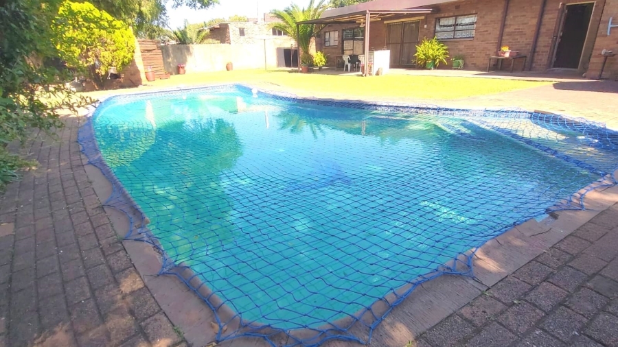 3 Bedroom Property for Sale in Vanderbijlpark Sw 2 Gauteng