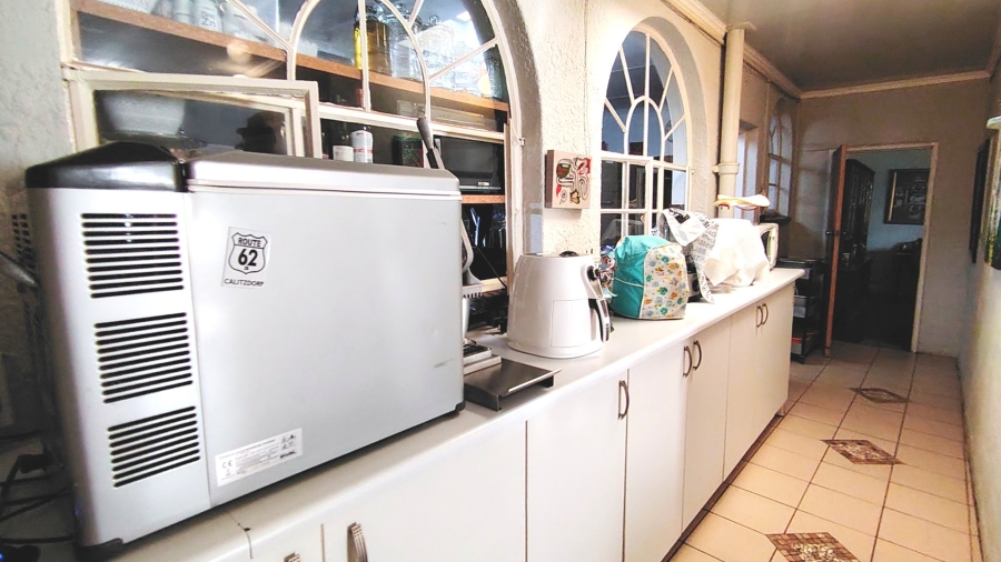 Commercial Property for Sale in Glen Donald A H Gauteng