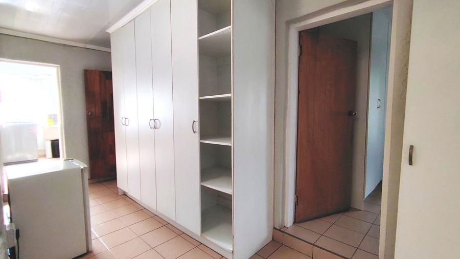 Commercial Property for Sale in Glen Donald A H Gauteng