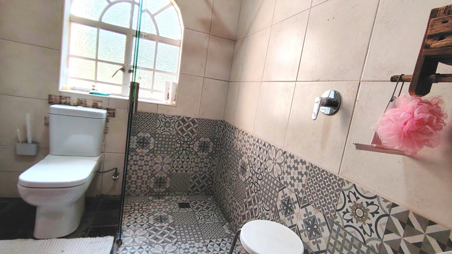 Commercial Property for Sale in Glen Donald A H Gauteng