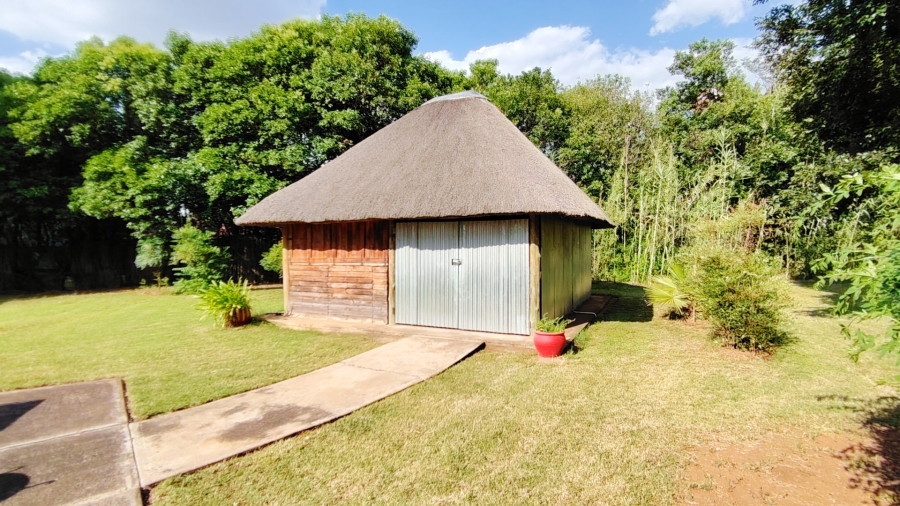 Commercial Property for Sale in Glen Donald A H Gauteng