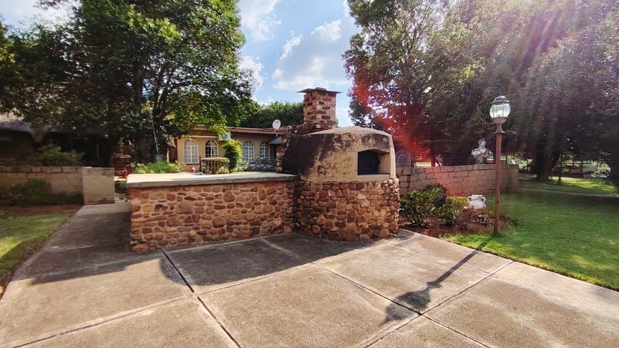 Commercial Property for Sale in Glen Donald A H Gauteng