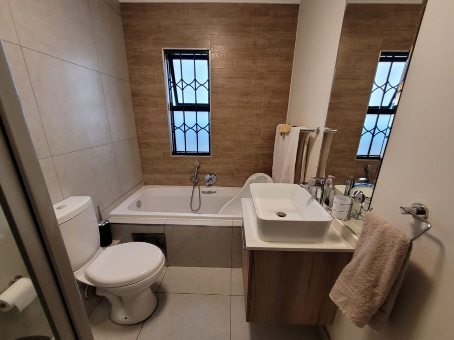 3 Bedroom Property for Sale in Modderfontein Gauteng