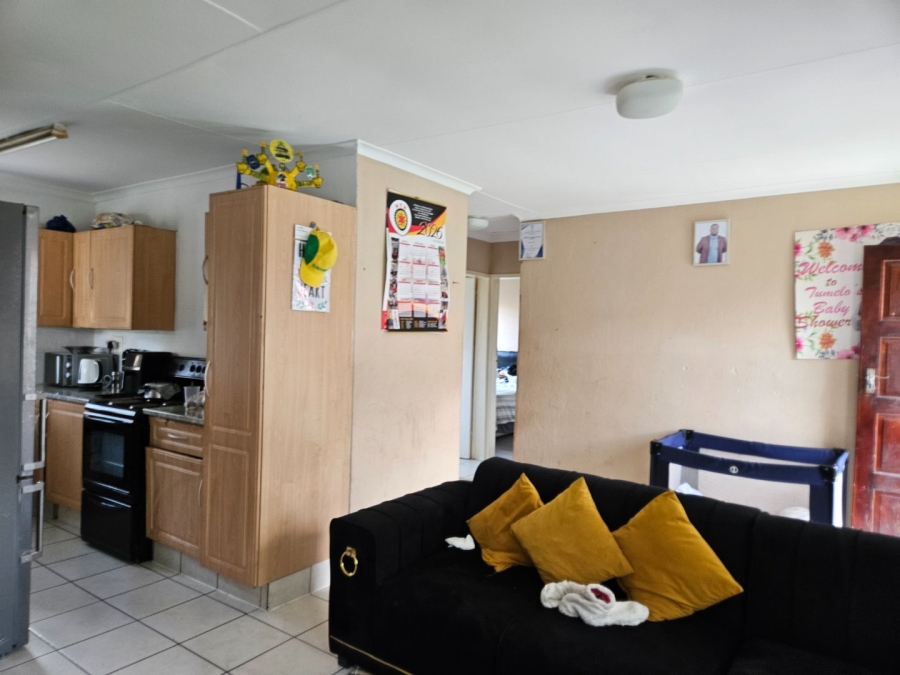 2 Bedroom Property for Sale in Rhodesfield Gauteng