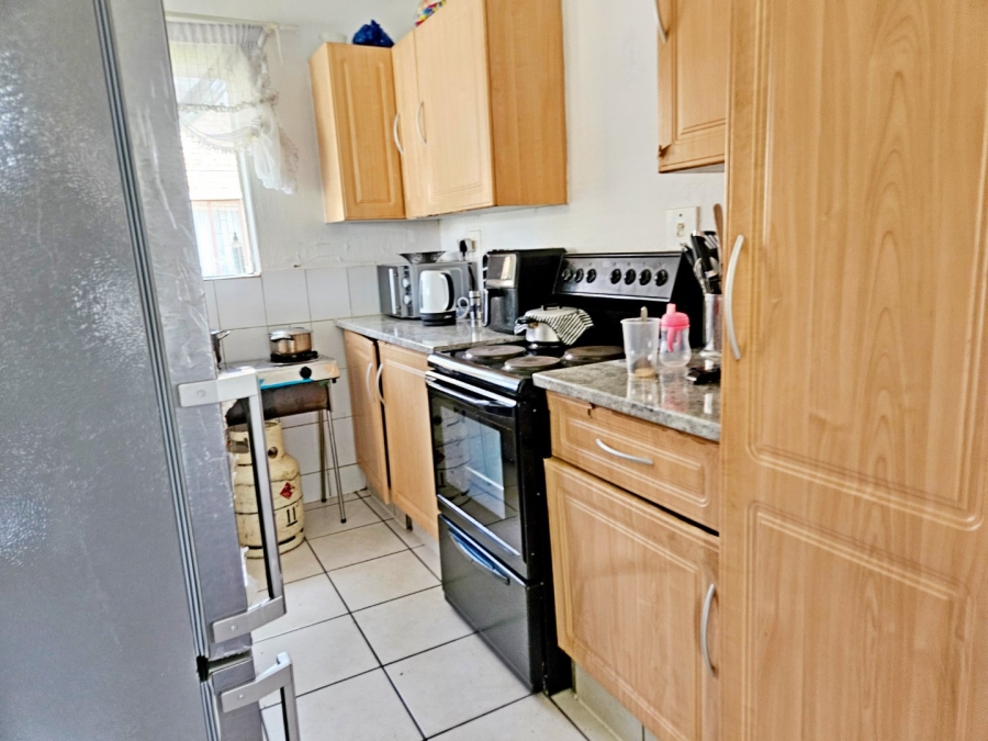 2 Bedroom Property for Sale in Rhodesfield Gauteng