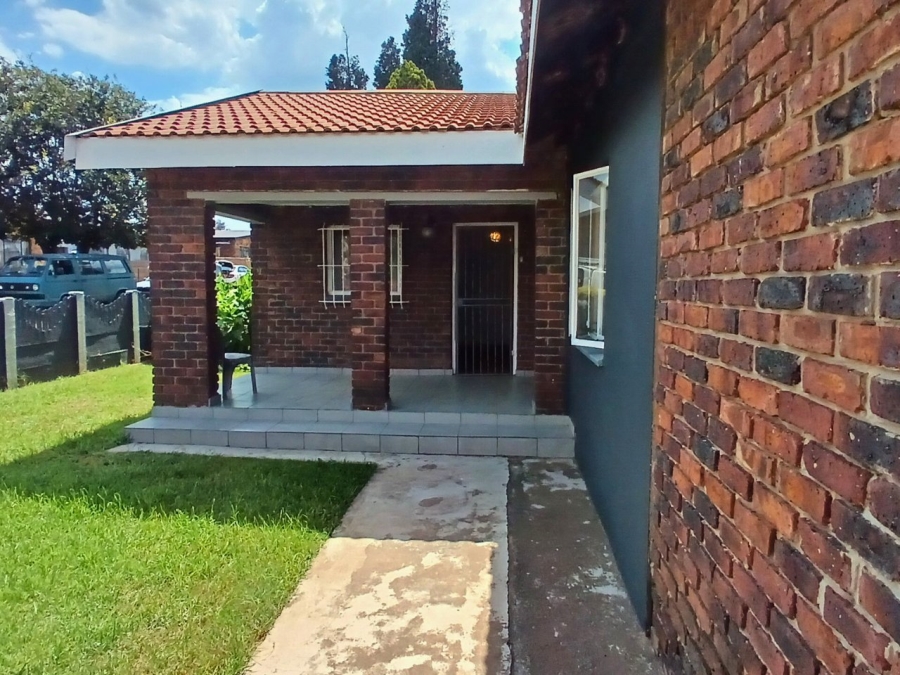 5 Bedroom Property for Sale in Reigerpark Gauteng