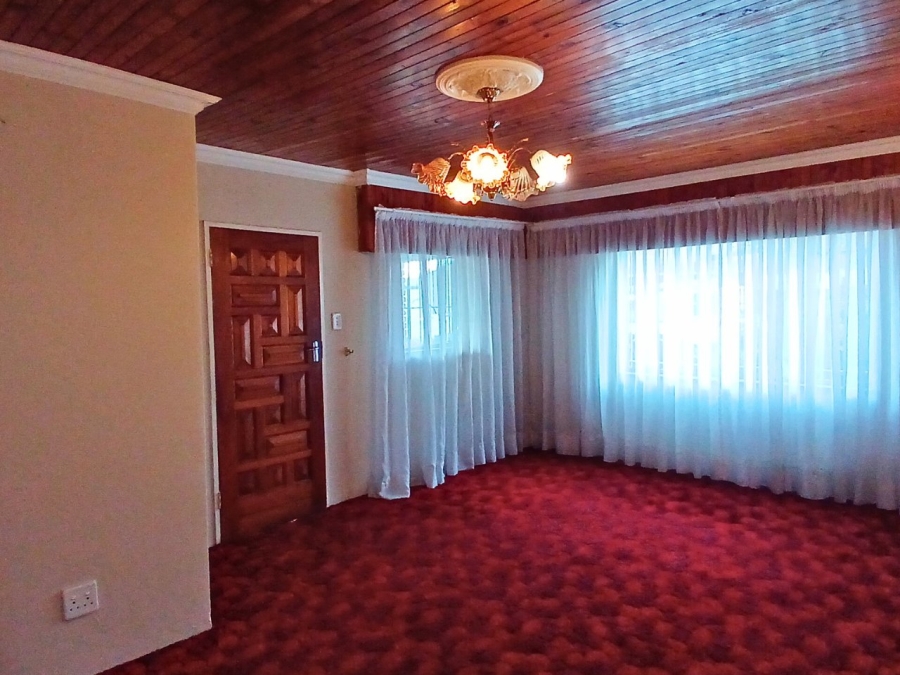 5 Bedroom Property for Sale in Reigerpark Gauteng