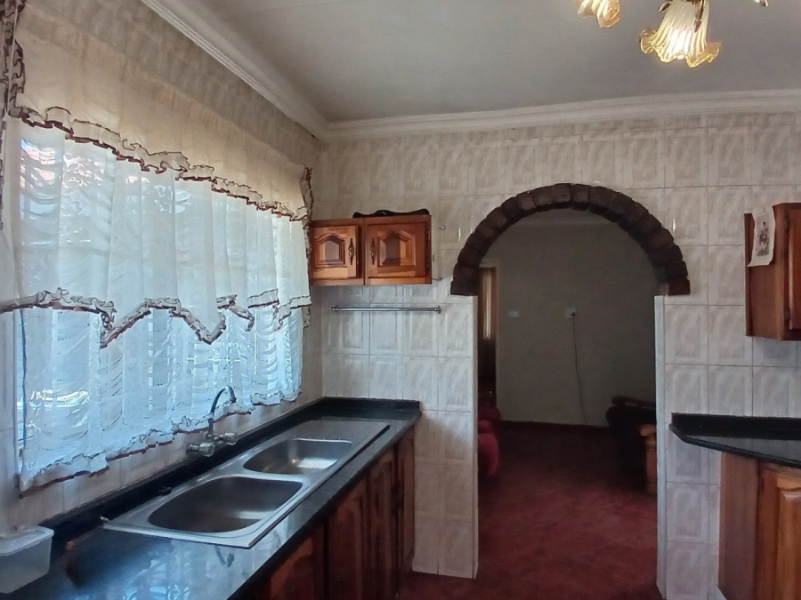 5 Bedroom Property for Sale in Reigerpark Gauteng