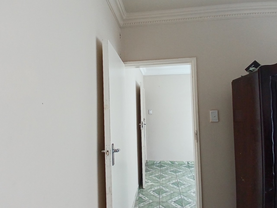 5 Bedroom Property for Sale in Reigerpark Gauteng