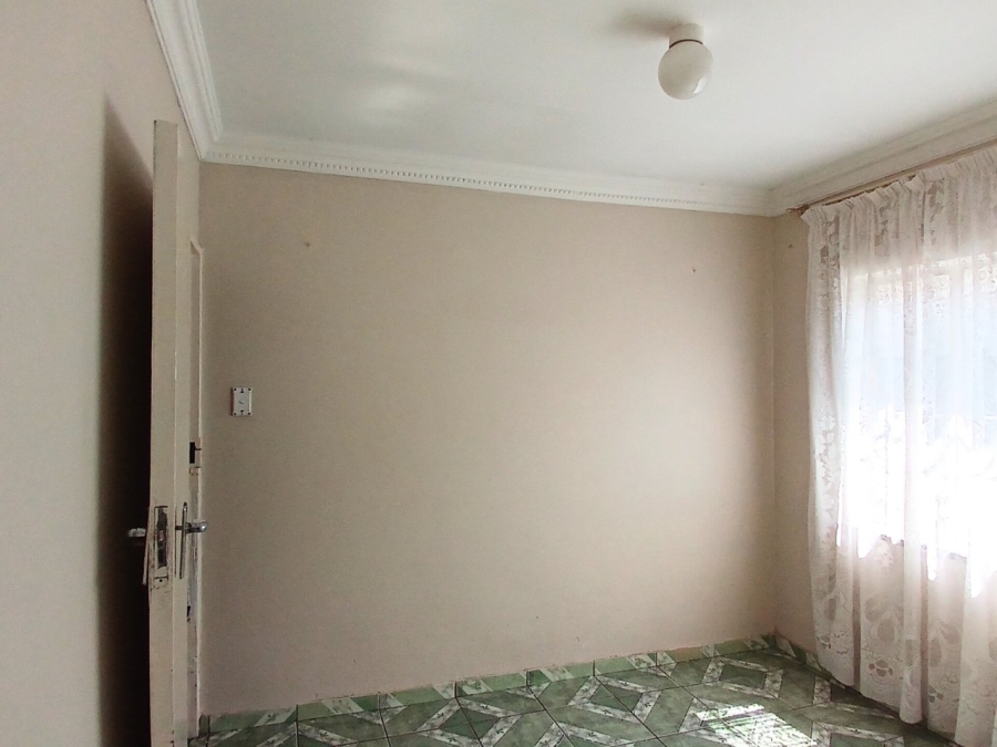 5 Bedroom Property for Sale in Reigerpark Gauteng