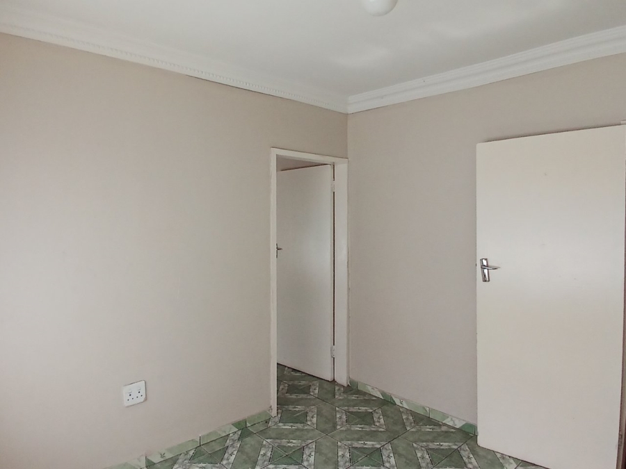 5 Bedroom Property for Sale in Reigerpark Gauteng