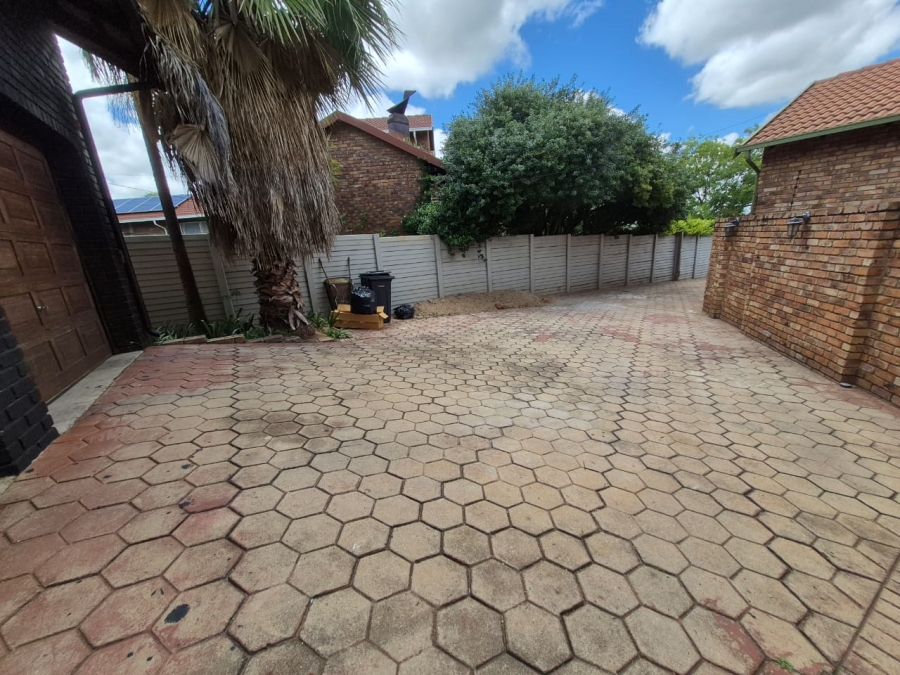 3 Bedroom Property for Sale in The Reeds Gauteng
