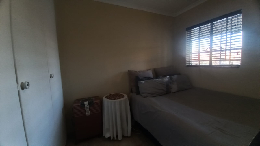 To Let 2 Bedroom Property for Rent in Noordwyk Gauteng