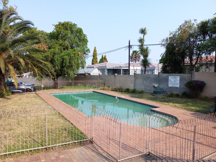 2 Bedroom Property for Sale in Noordwyk Gauteng