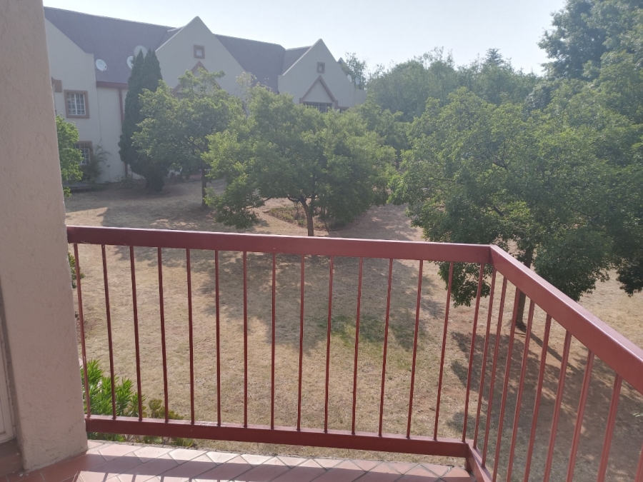 2 Bedroom Property for Sale in Noordwyk Gauteng