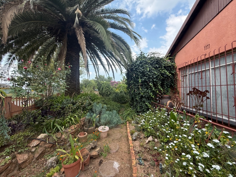 5 Bedroom Property for Sale in Elspark Gauteng