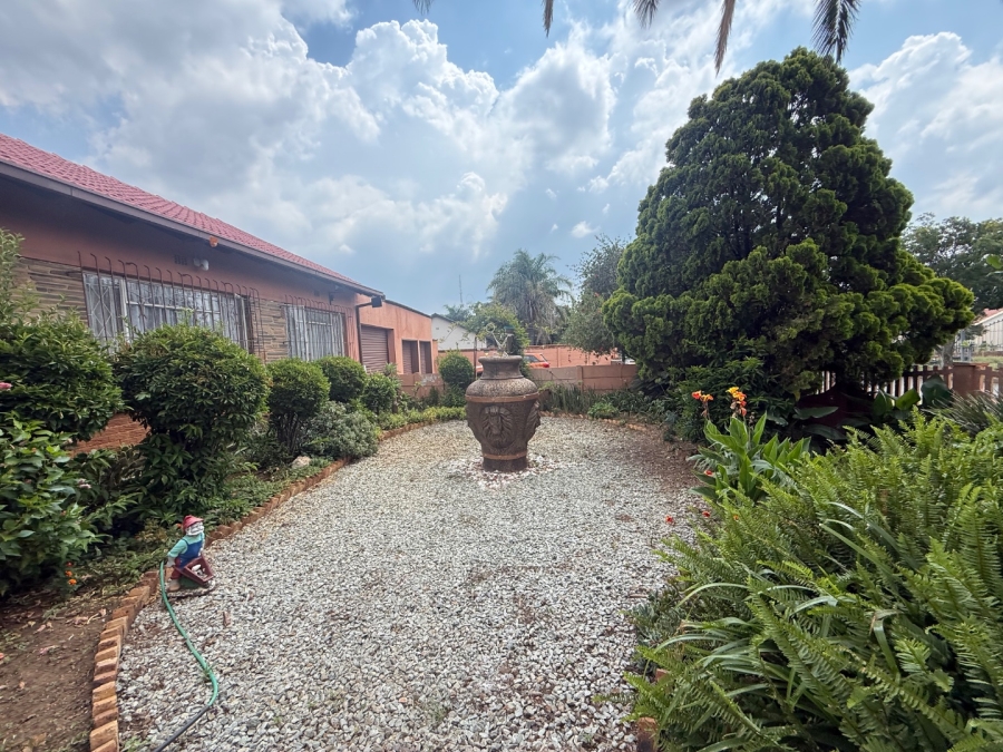 5 Bedroom Property for Sale in Elspark Gauteng