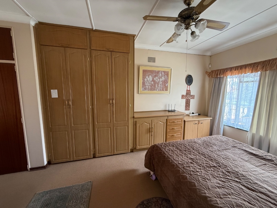 5 Bedroom Property for Sale in Elspark Gauteng