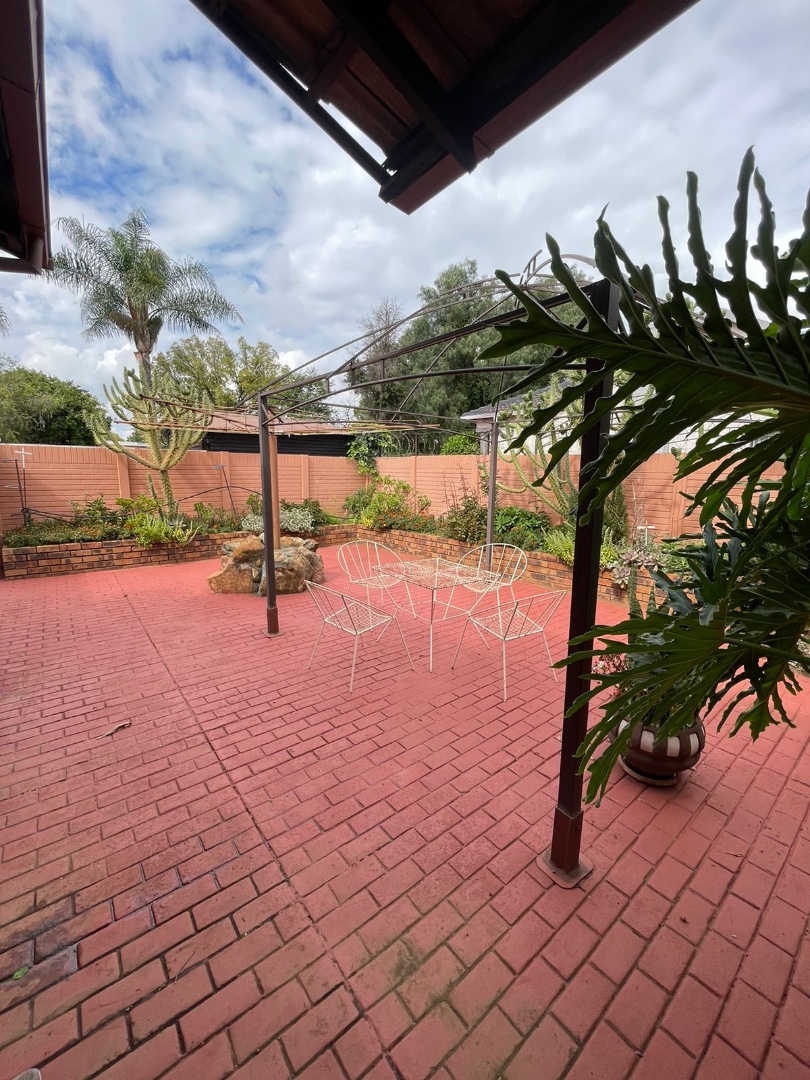 5 Bedroom Property for Sale in Elspark Gauteng
