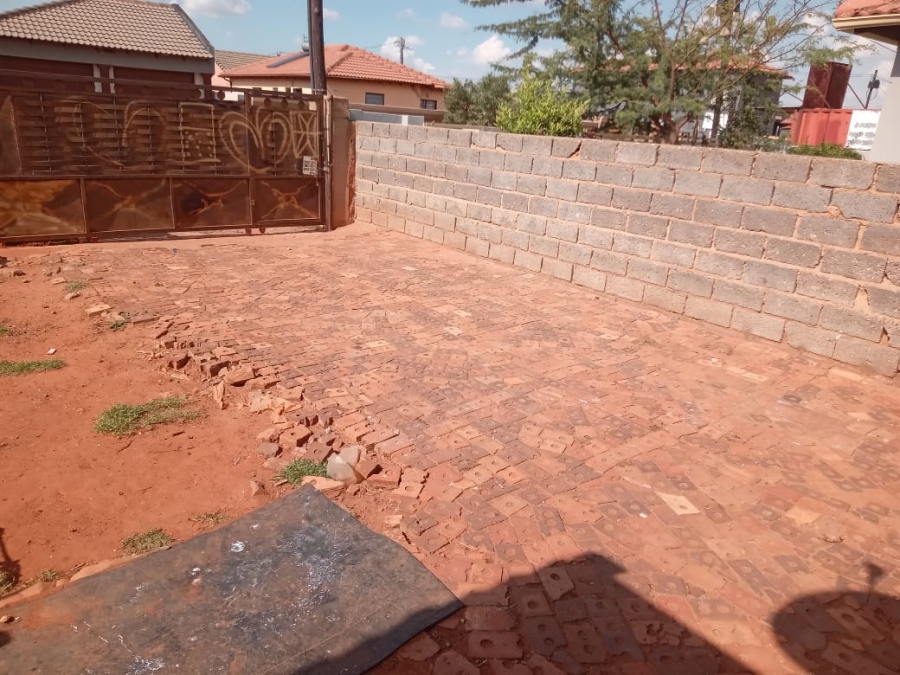 3 Bedroom Property for Sale in Protea Glen Gauteng