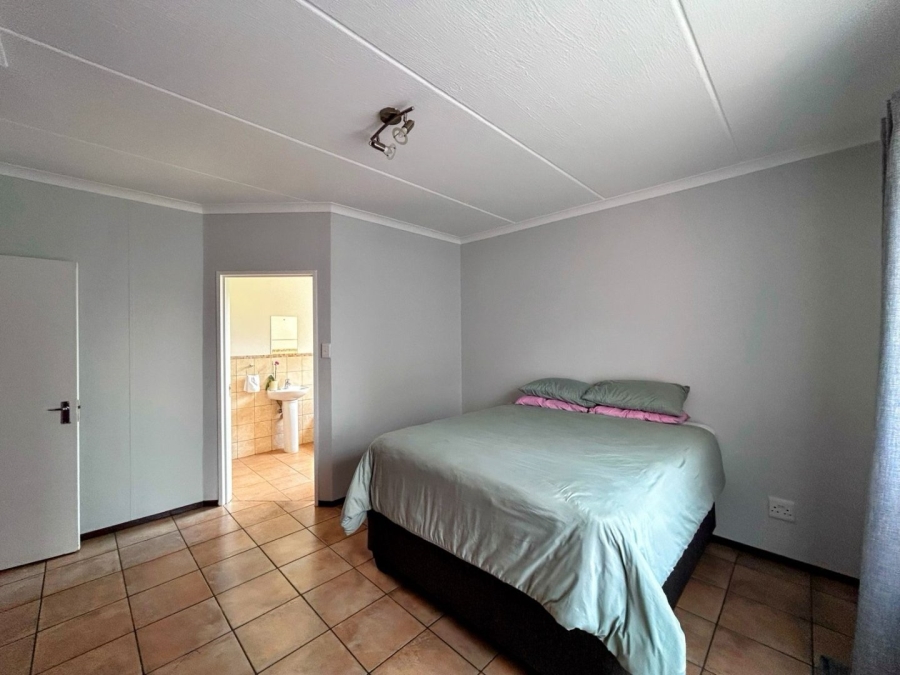 2 Bedroom Property for Sale in Carlswald Gauteng
