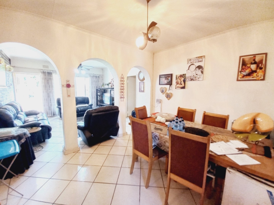 3 Bedroom Property for Sale in Rustivia Gauteng