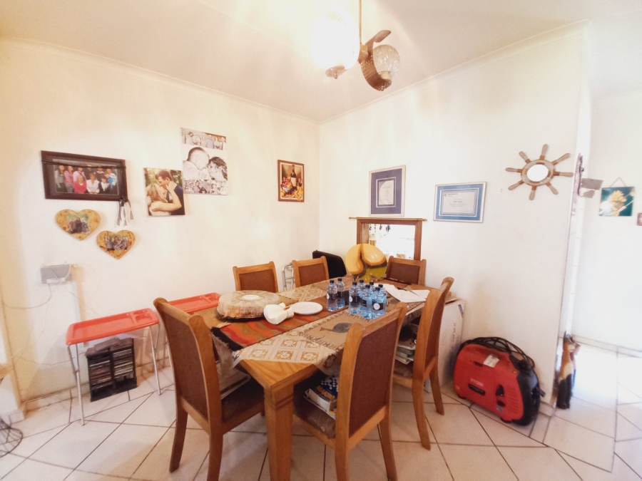 3 Bedroom Property for Sale in Rustivia Gauteng