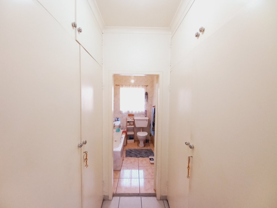 3 Bedroom Property for Sale in Rustivia Gauteng