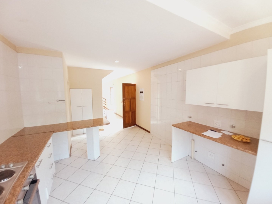 2 Bedroom Property for Sale in Buurendal Gauteng