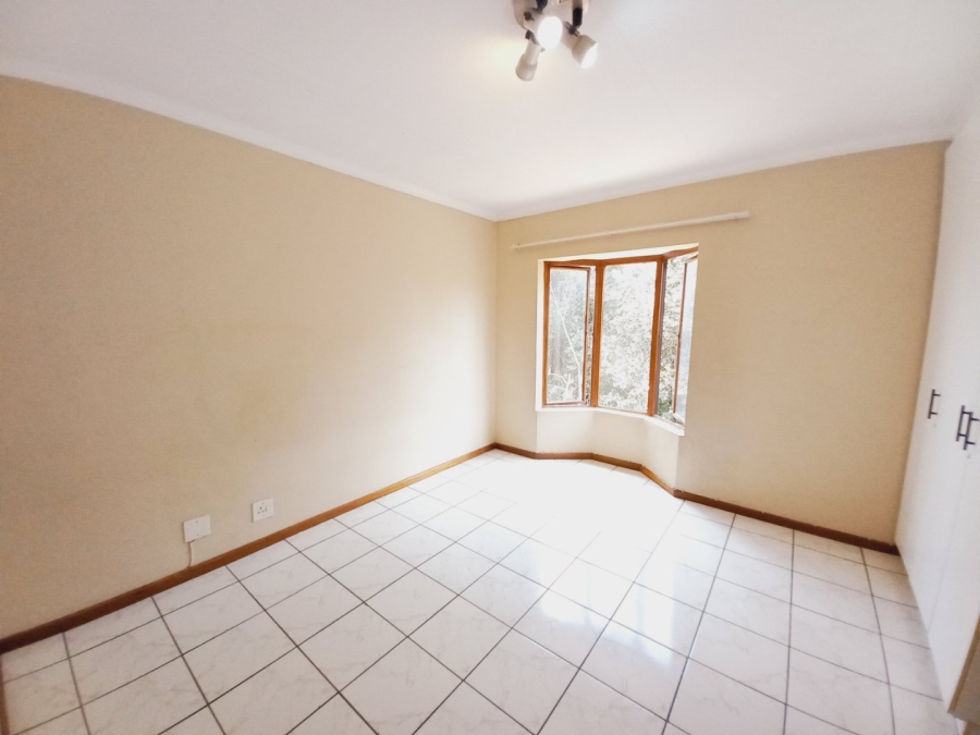 2 Bedroom Property for Sale in Buurendal Gauteng